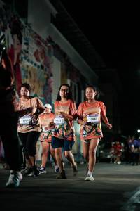 BIB: 13086, 14032, 13641
                            <button type="button" onclick="openModal(28196284)" class="btn btn-primary btn-sm float-right btn-popup" data-toggle="modal" data-target=".modal-high-quality">
                        <i class="fas fa-shopping-cart"></i> Add to Cart
                    </button>
                                            <button type="button" onclick="isThisMe(28196284, true)" class="btn btn-success btn-sm float-right btn-popup btn-isme hidden" data-toggle="tooltip" data-placement="bottom" title="นี่คือรูปของคุณใช่ไหม คลิกที่นี่เพื่อเอาเข้าอัลบั้ม">
                        <i class="fas fa-plus"></i> Add to album
                    </button>
                    <button type="button" onclick="isThisMe(28196284, false)" class="btn btn-warning btn-sm float-right btn-popup btn-isnotme hidden">
                        <i class="fas fa-ban"></i> Remove from album
                    </button>